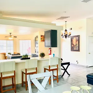  Holiday home Watercreek-four-bedroom House In Vegas